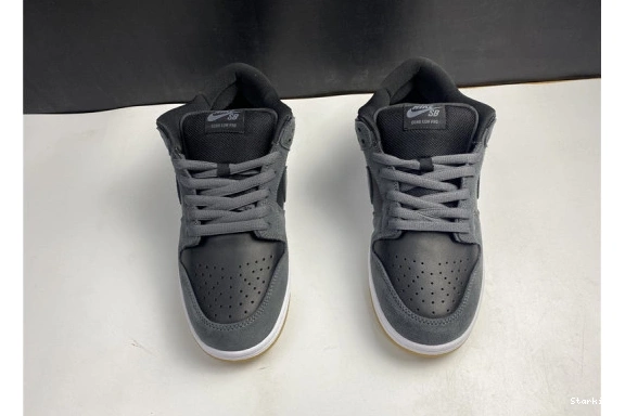 AR0778-001 Dark Black Grey Gum SB Dunk Nike Low 1121